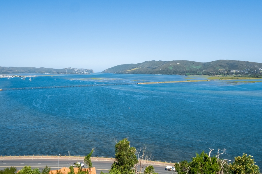 5 Bedroom Property for Sale in Paradise Western Cape